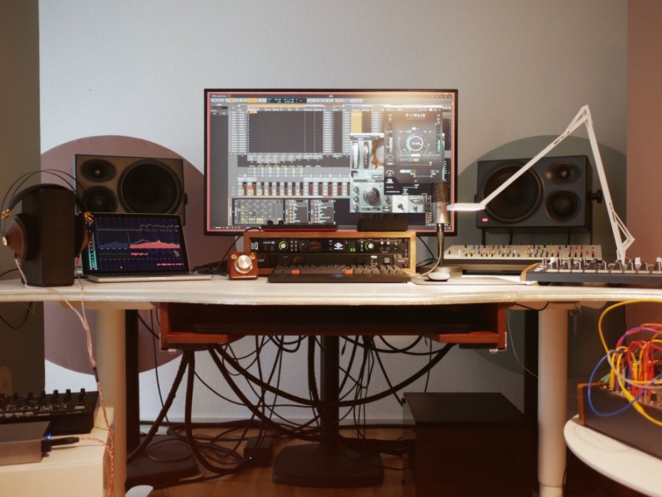 DIY keyboard drawer for my DIY desk 2 – Amadeus Paulussen