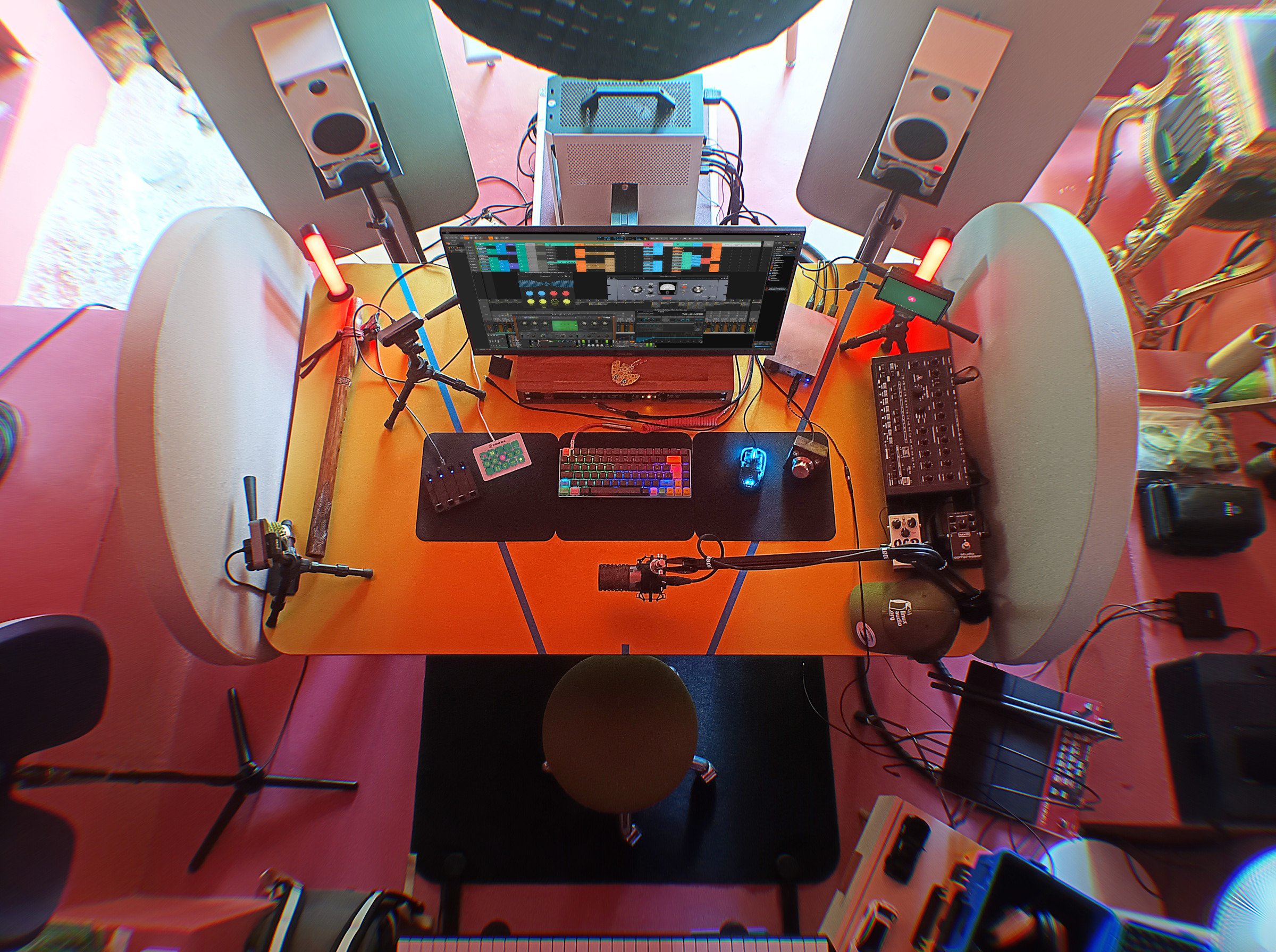 Amadeus Paulussen's home studio